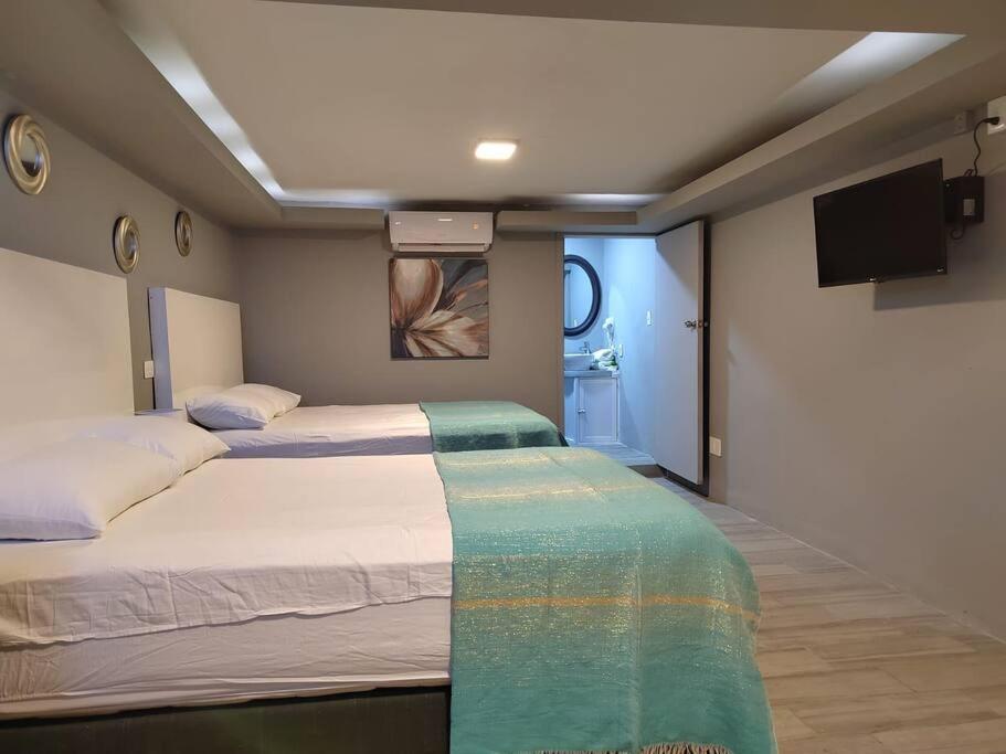 10Th Ave Suite Cozumel Bagian luar foto